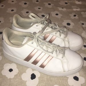 Adidas cloud foam rose gold size 8.5 sneakers